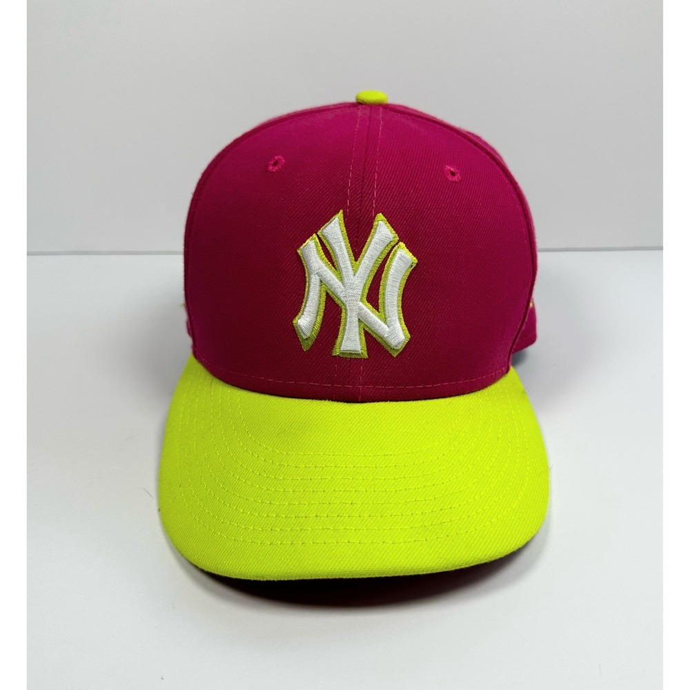 New Era 59FIFTY New York Yankees 2009 World Series Hat Magenta Neon Green 7 3/8